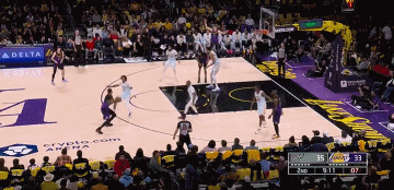 DB视讯百家乐内外开花！文班上半场12中6得到14分4板3助2帽 三分5中2